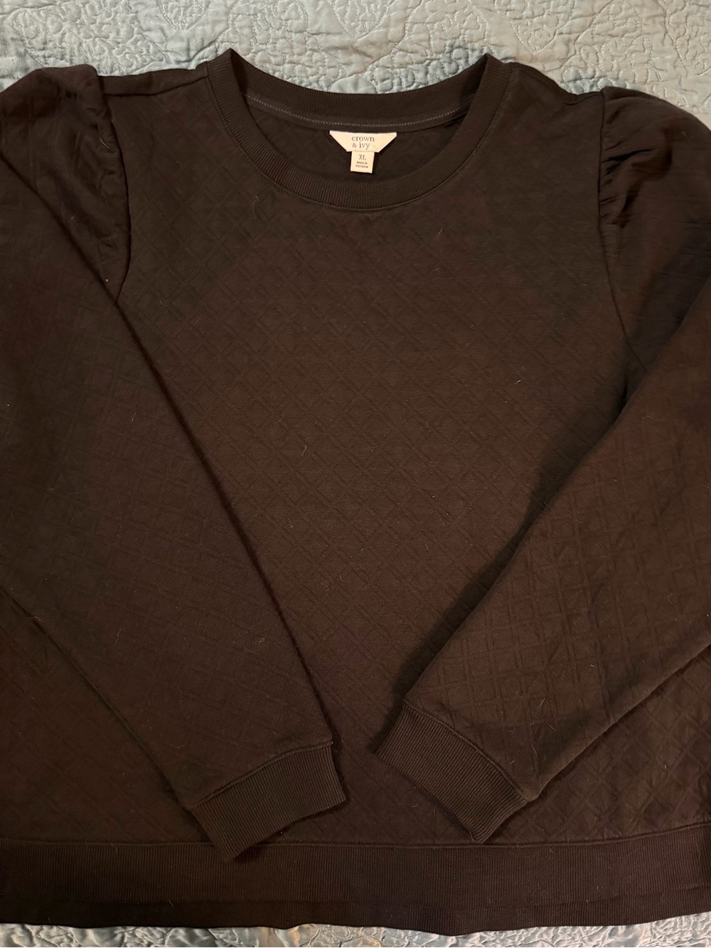 crown & ivy Black Ribbed Crewneck Sweatshirt